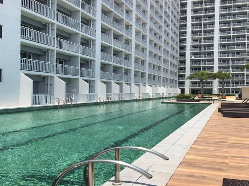 1BR Fully Furnished Condo FOR SALE Without Parking in Breeze Residences Roxas Blvd, Pasay City