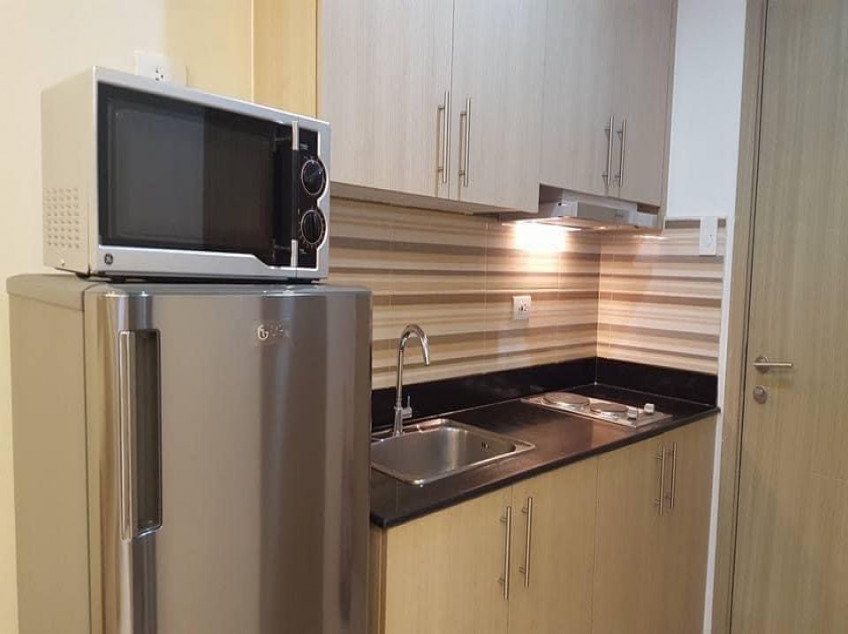 1BR Fully Furnished Condo FOR SALE Without Parking in Breeze Residences Roxas Blvd, Pasay City