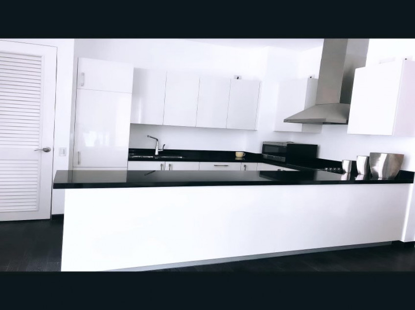 Trump Tower Furnished 2BR Condo for Sale/Rent 160 Sqm