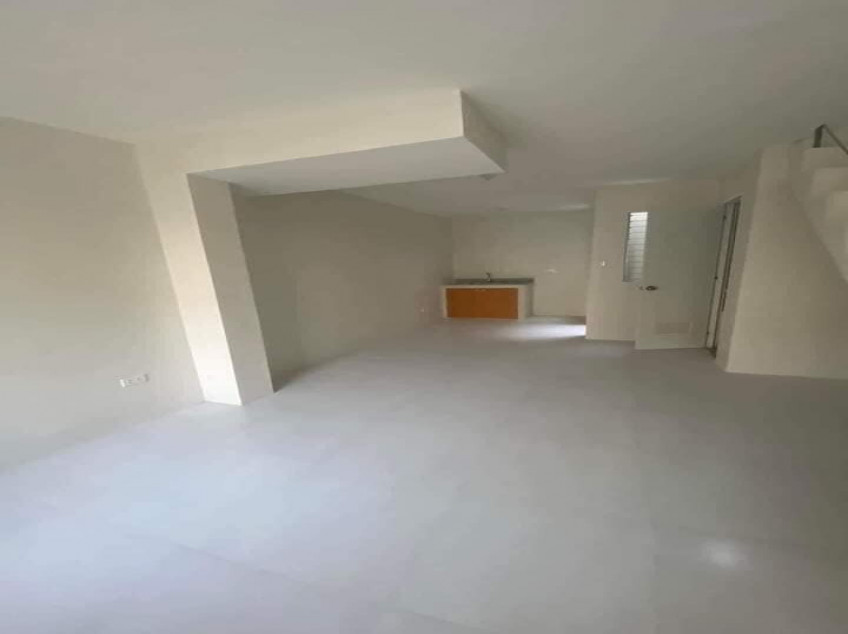 2-Storey Townhouse With 3 BR And 2 Bathrooms For Sale at Lapu-Lapu, Cebu