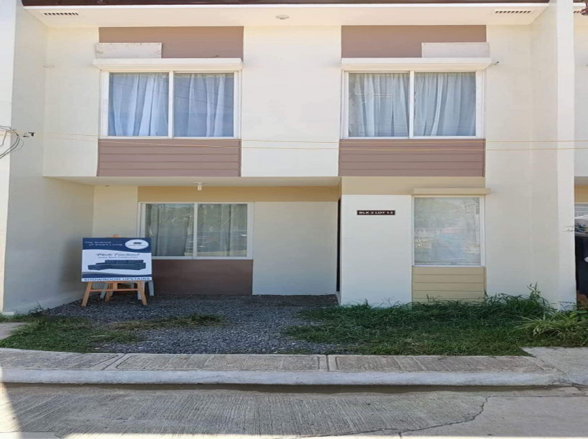 2-Storey Townhouse With 3 BR And 2 Bathrooms For Sale at Lapu-Lapu, Cebu