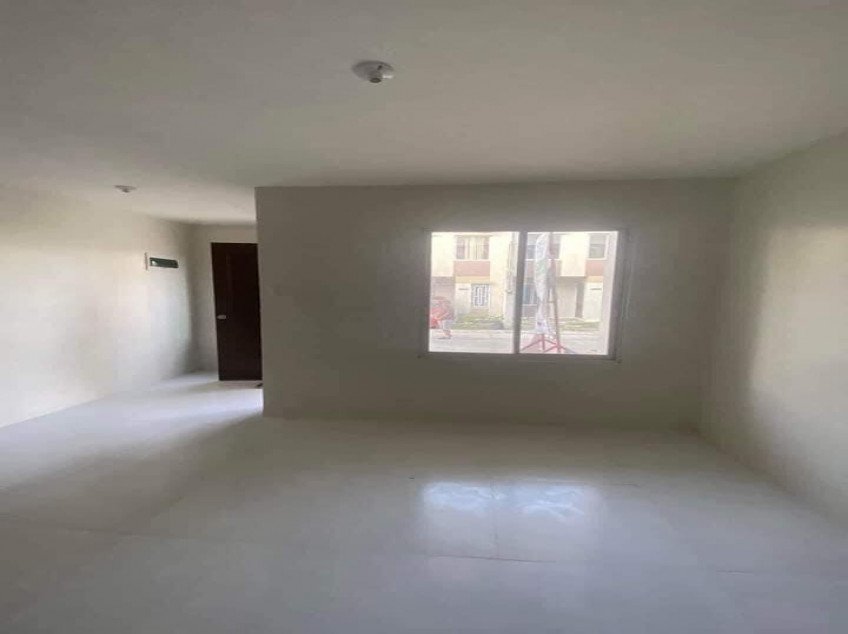 2-Storey Townhouse With 3 BR And 2 Bathrooms For Sale at Lapu-Lapu, Cebu