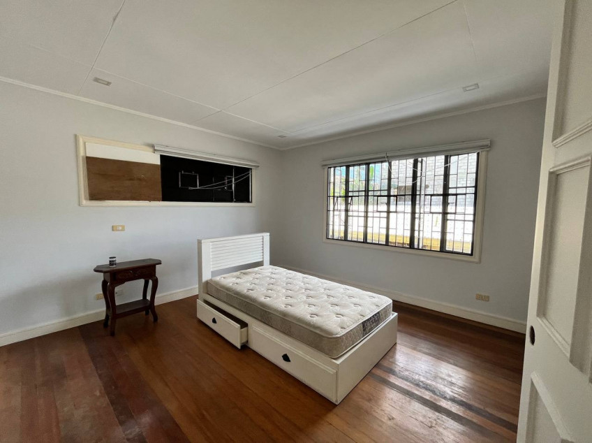 House For Rent United Hills Village, Paranaque Great Location!