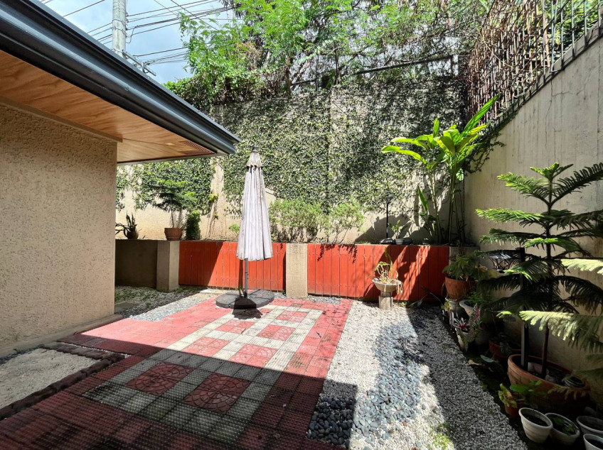 House For Rent United Hills Village, Paranaque Great Location!