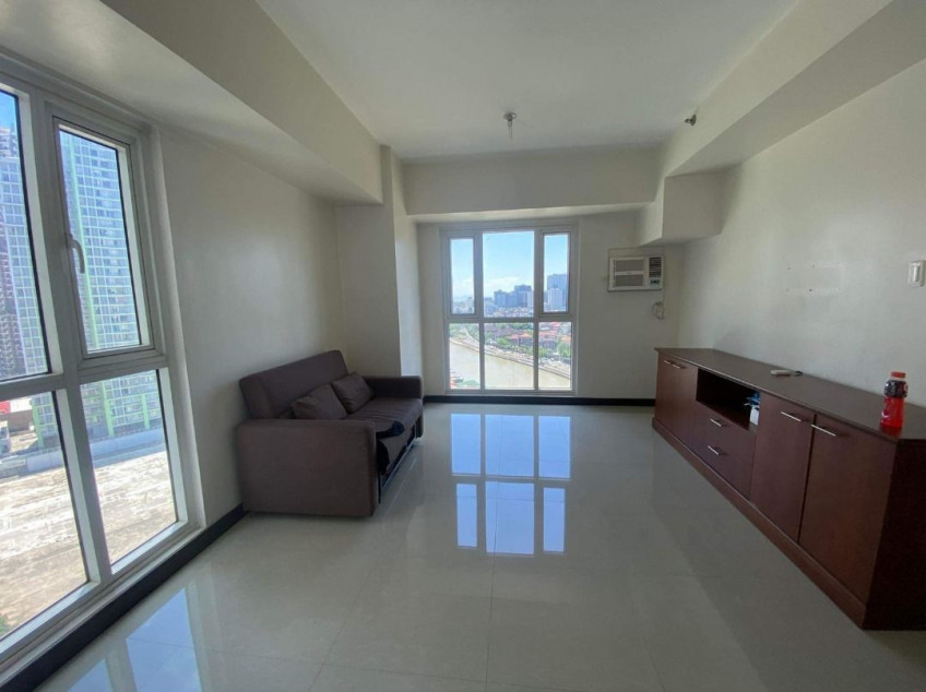 1 Bedroom Condominium Axis Residences (High Rise)