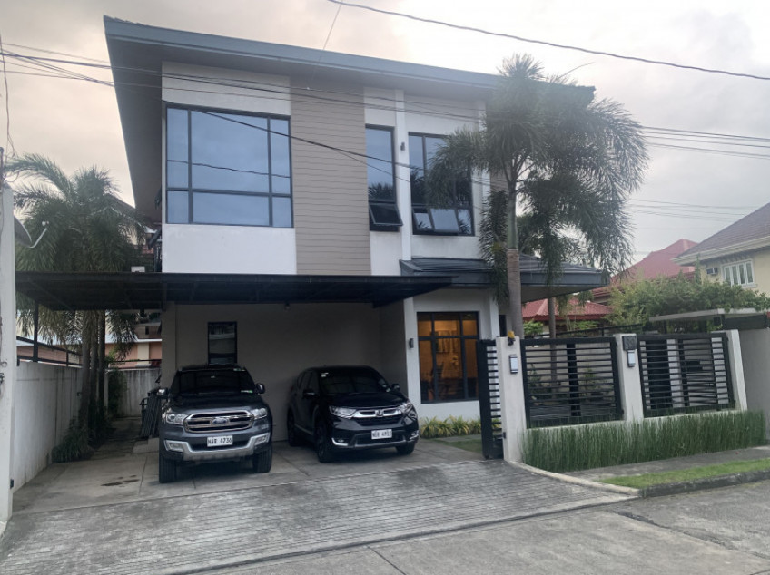 Rush Sale In Laguna!!  - 4 Bedroom, 3-Storey House, 300 SQM Lot, 420 Floor Area