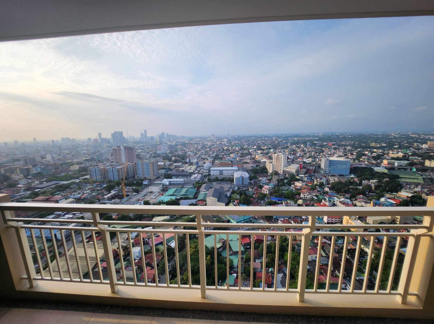 Unfurnished 1BR Condo With Balcony For Rent/Sale in The Orabella