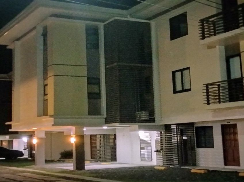 14 SQM Furnished Studio Condo For Rent