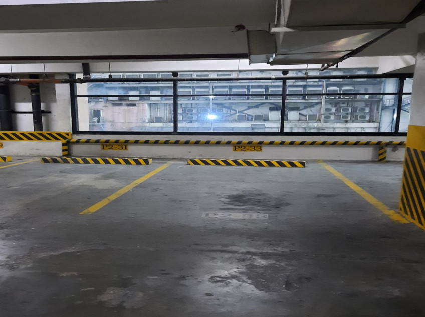 Commercial Space With 2 Parking BSA Twin Towers (At The Back Of SM Megamall, Ortigas)