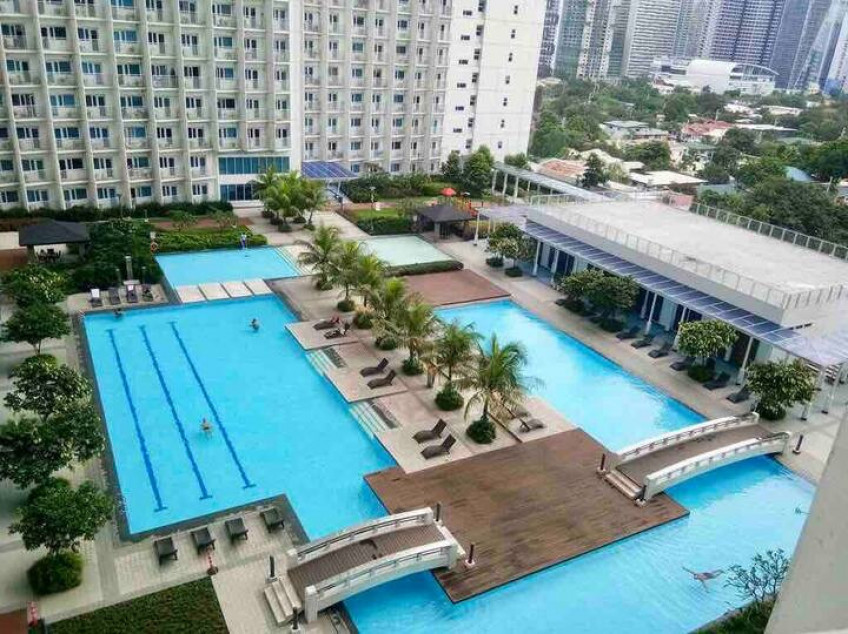 Rush For Sale: Furnished 1 BR With Balcony In Makati Jazz Residences (26.81 SQM)