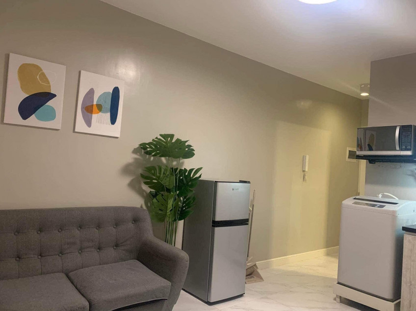 Condo Unit At Monarch Park Suites Balmoral Suites For Sale