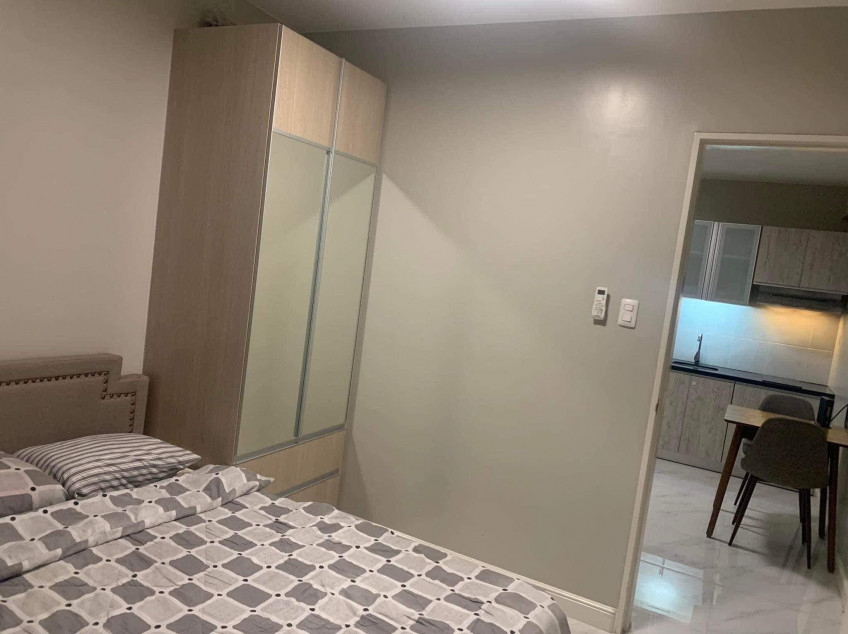 Condo Unit At Monarch Park Suites Balmoral Suites For Sale