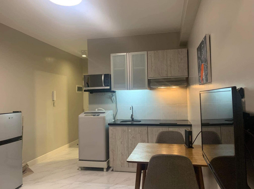 Condo Unit At Monarch Park Suites Balmoral Suites For Sale