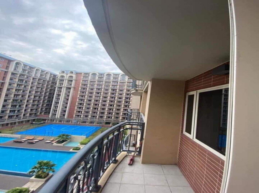 1 BR Condo Unit For Sale At Monarch Park Suites Balmoral Suites.