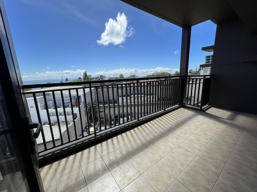 2 Bedroom Bi-Level Condo With Balcony In Tagaytay Facing Taal Volcano