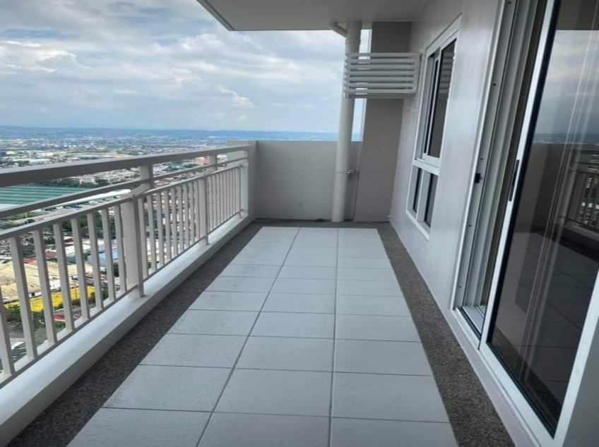 Lumiere 2 BR 65 SQM For Sale In Pasig