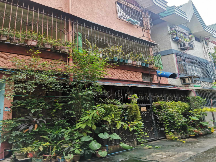 3-Storey 3 BR Townhouse For Sale In New Manila QC