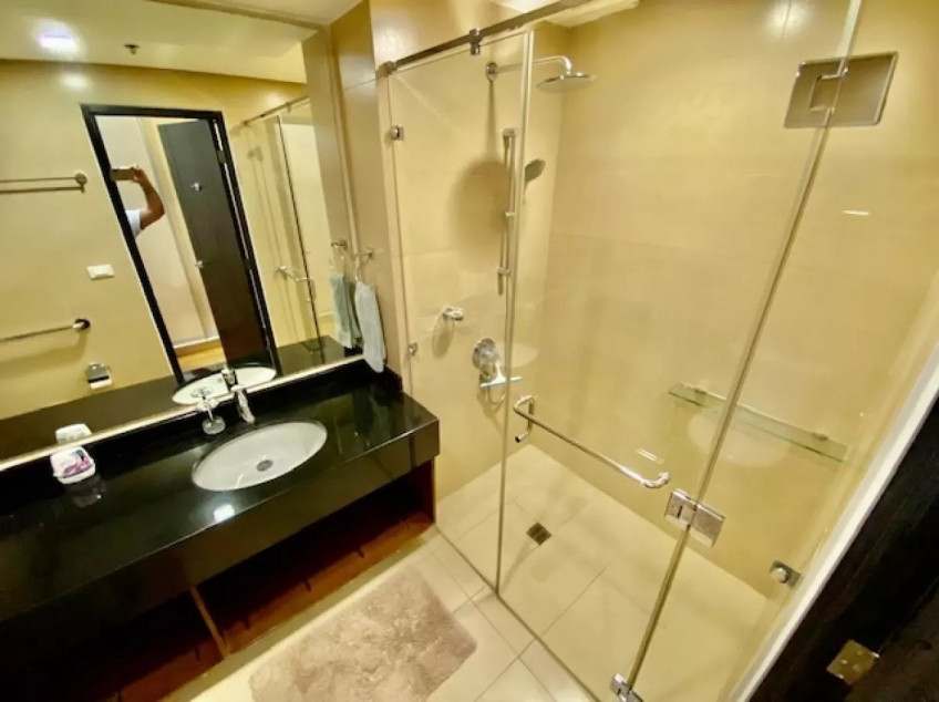 For Sale: 2 Bedroom Unit With Parking In West Tower At One Serendra, BGC, Taguig