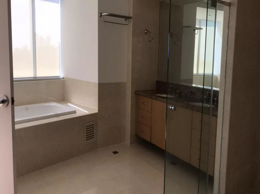 High-end 3 Bedroom For Sale At Regent Parkway Fort Bonifacio Global City Taguig!