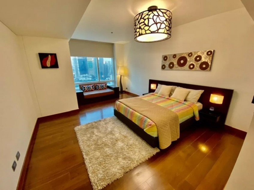 For Sale: Two Roxas Triangle Fully Furnished 3 Bedroom Unit In Makati City