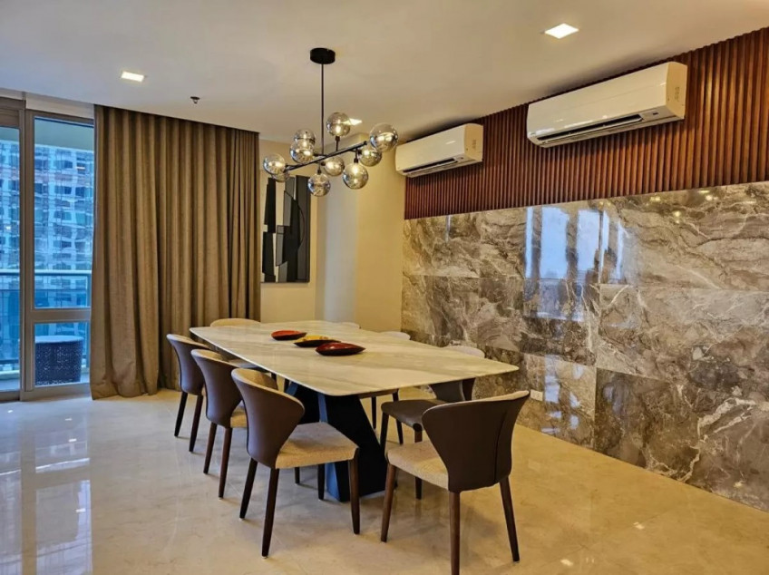 4 Bedroom Unit For Sale In The Suites At One Bonifacio High Street, Taguig City