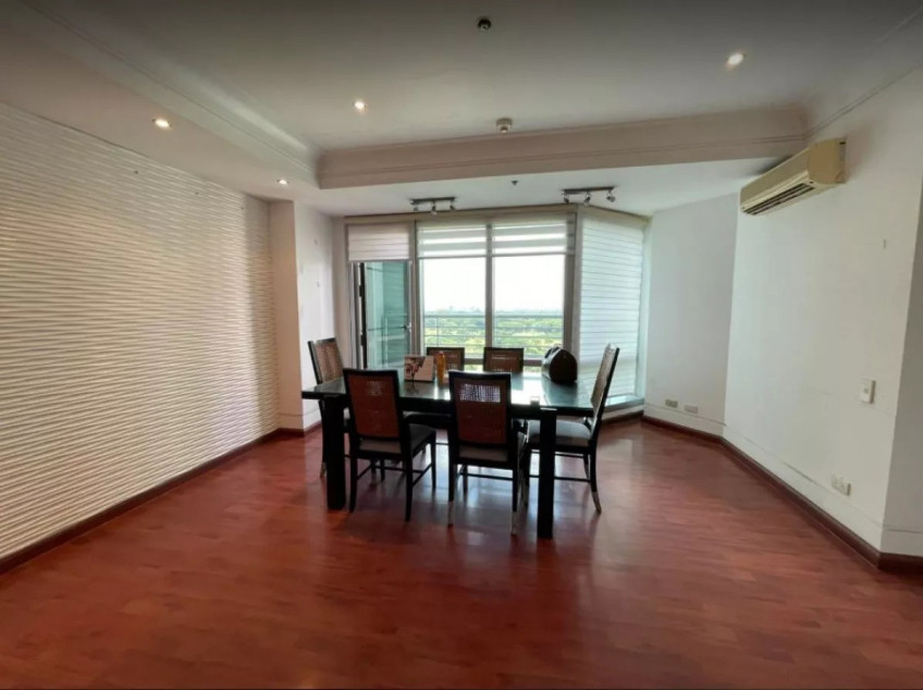 2 Bedroom Unit For Sale At One McKinley Place BGC In Fort Bonifacio, Taguig City