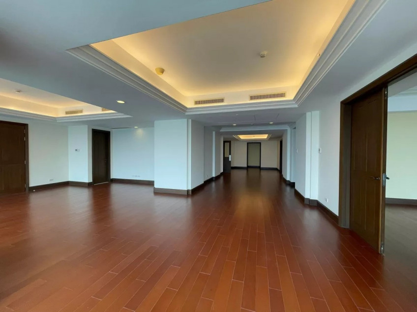 For Sale: 7 Bedroom Condo Unit At Discovery Primea In Urdaneta, Makati City