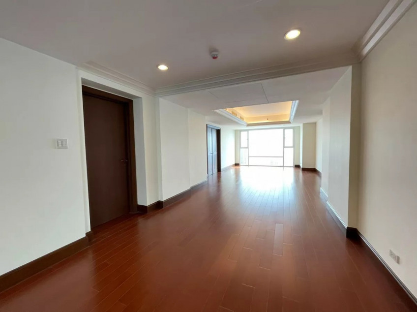 For Sale: 7 Bedroom Condo Unit At Discovery Primea In Urdaneta, Makati City