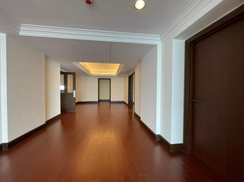 For Sale: 7 Bedroom Condo Unit At Discovery Primea In Urdaneta, Makati City