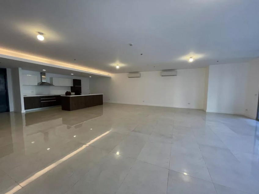 For Sale: 4 Bedroom Condo Unit At East Gallery Place in BGC, Taguig City