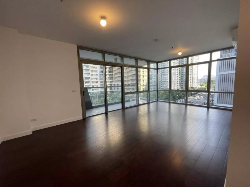 For Sale: 4 Bedroom Condo Unit At East Gallery Place in BGC, Taguig City