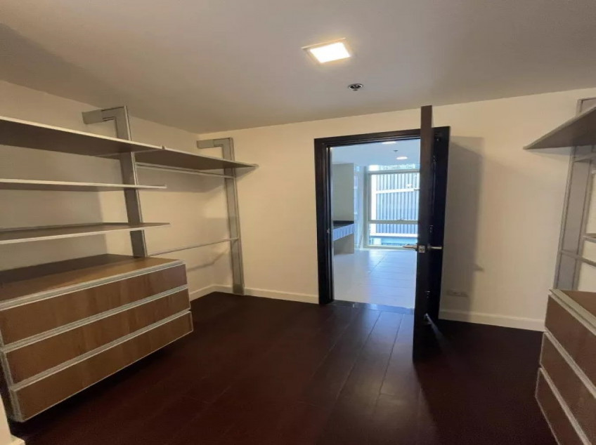 For Sale: 4 Bedroom Condo Unit At East Gallery Place in BGC, Taguig City