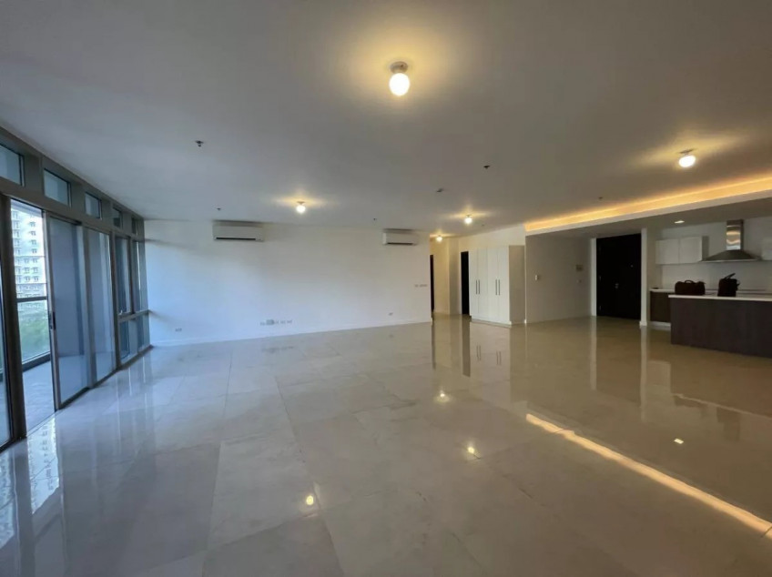 For Sale: 4 Bedroom Condo Unit At East Gallery Place in BGC, Taguig City