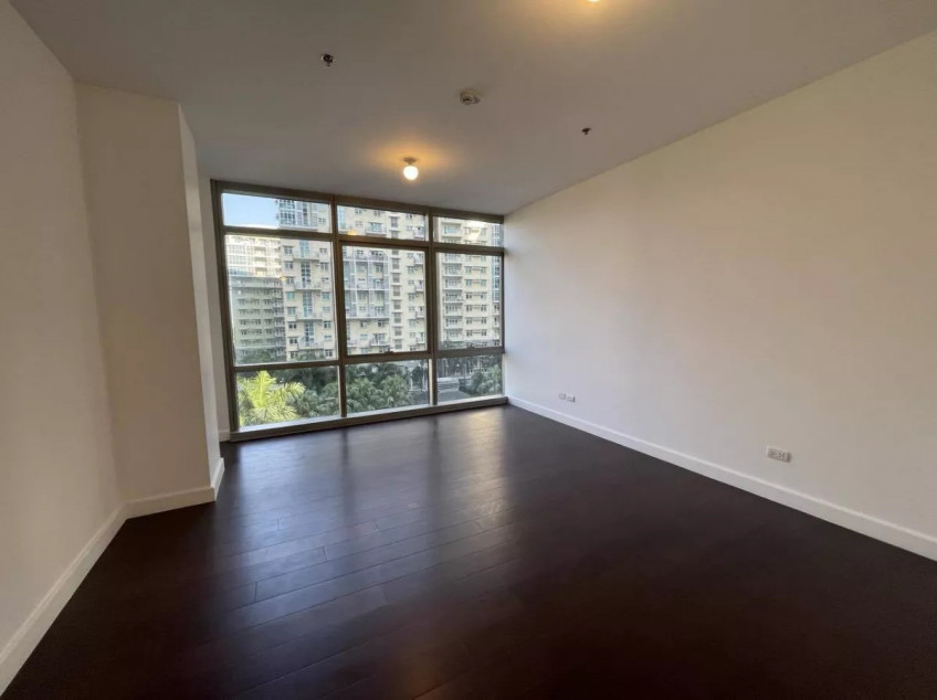 For Sale: 4 Bedroom Condo Unit At East Gallery Place in BGC, Taguig City