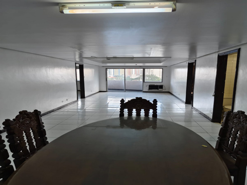 Affordable And Spacious 2B Unit For Rent In Legaspi Tower 300 Manila