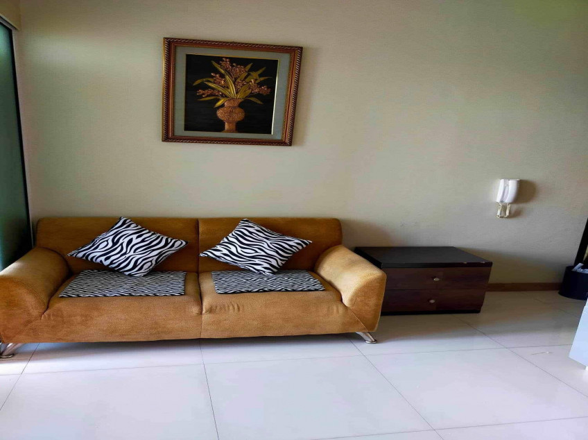 For Rent: Penthouse At Knightsbridge Residences