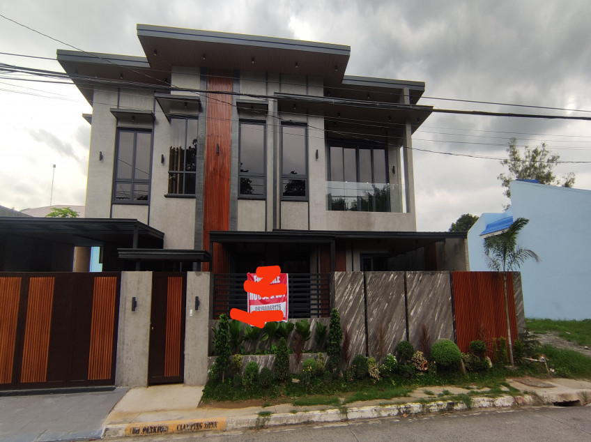 Modern House For Sale At Monteverde Royale, Taytay Rizal