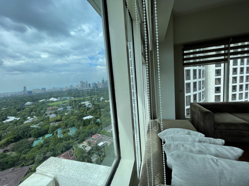 Condo Unit In BGC With Fantastic View Of Manila Bay And Makati Area