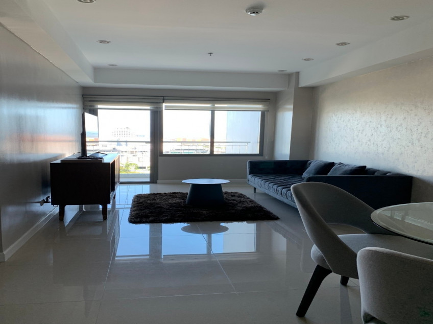 For Sale 1 BR Bristol Towers Alabang