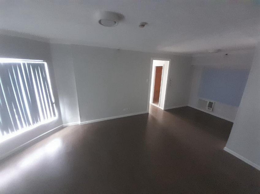 Codominium Unit At Regalia Tower Quezon City