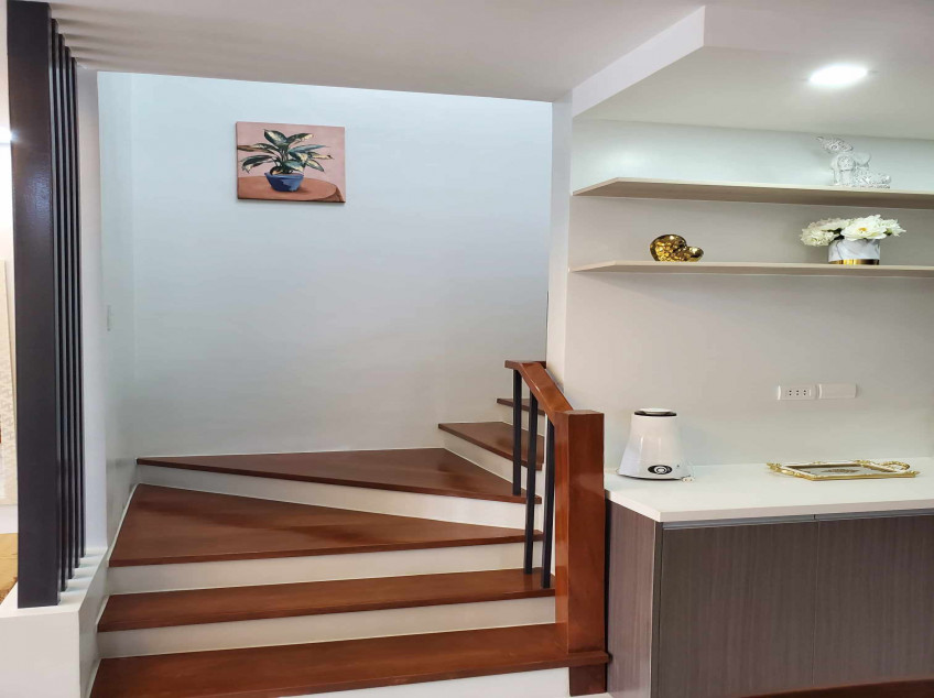 5BR Semi-Furnished Townhouse For Sale with Parking in Dona Juana Pasig City