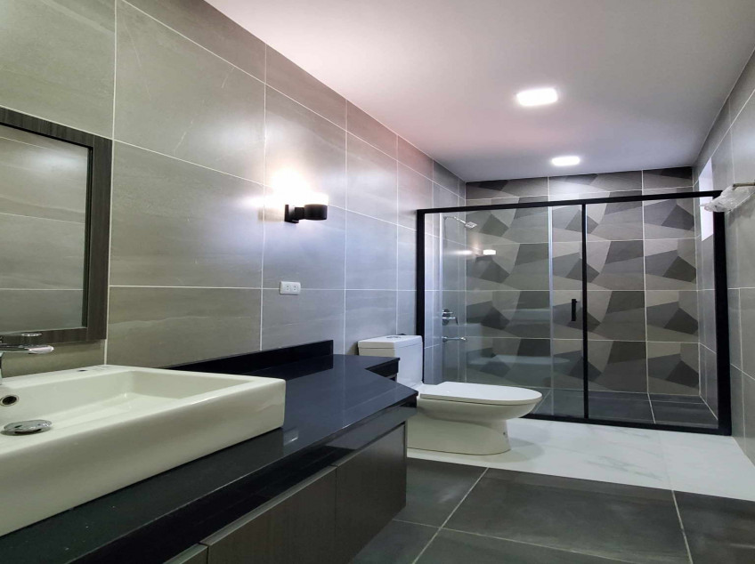 5BR Semi-Furnished Townhouse For Sale with Parking in Dona Juana Pasig City