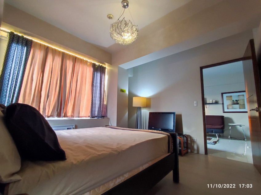 1 BR Fully Furnished Condo (Top Floor) Near NAIA Terminal 3