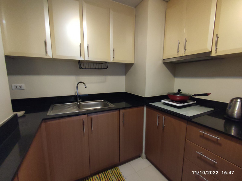 1 BR Fully Furnished Condo (Top Floor) Near NAIA Terminal 3