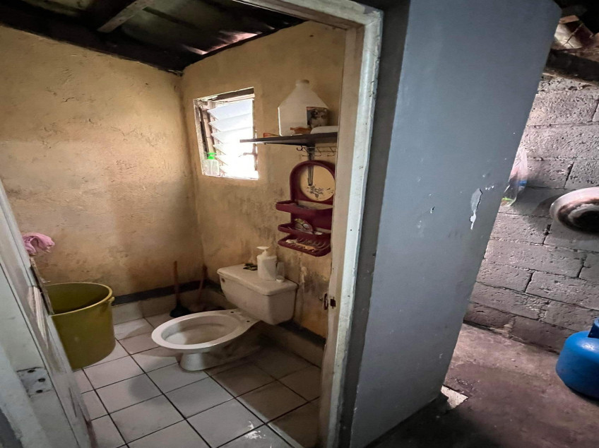 Bungalow House (Needs Renovation) In Dasmarinas Cavite