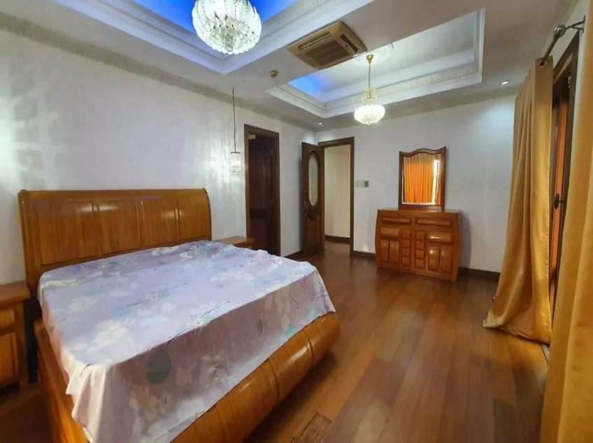 House For Sale in Versailles Along Daang Hari Las Pinas City