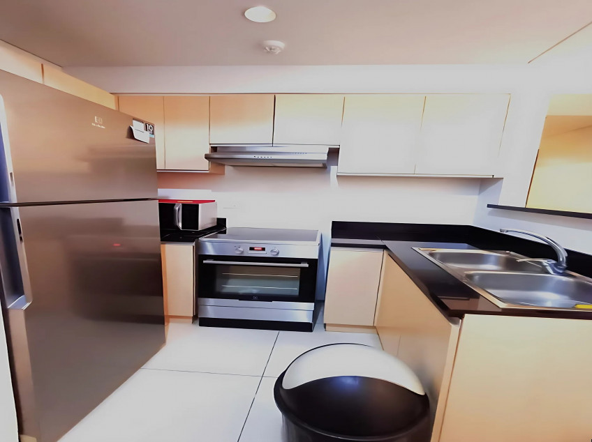 Condo Unit At Solstice Tower 2, Makati For Sale