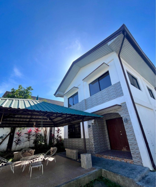 2-Storey House For Rent At Sacred Heart Village Novaliches