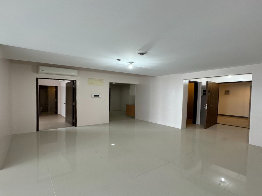 Last 2 Bedroom Penthouse Condo Unit For Sale In Uptown Ritz BGC