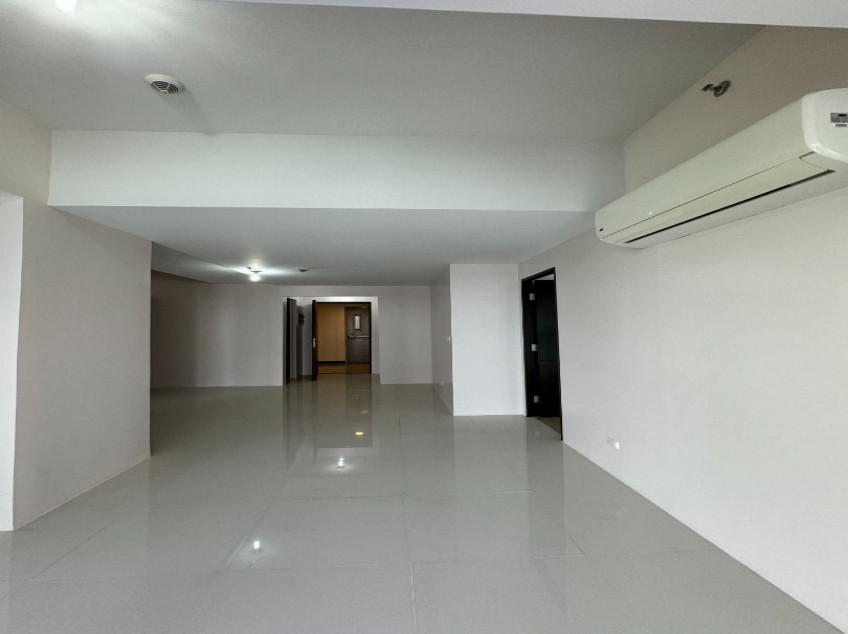 Last 2 Bedroom Penthouse Condo Unit For Sale In Uptown Ritz BGC
